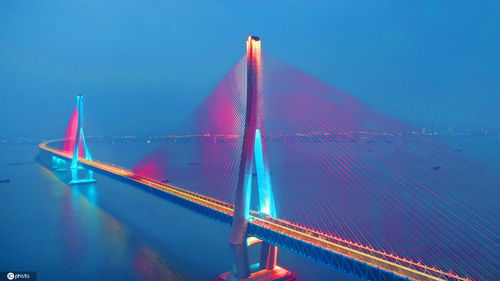 滬通長(zhǎng)江大橋通車(chē)，全球最大跨度公鐵兩用斜拉橋鑄就交通新地標(biāo)